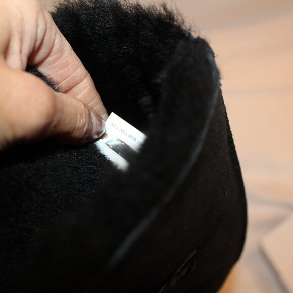 NEW UGG BAILEY BUTTON WATER RESISTANT TALL SUEDE SHEARLING LINED BOOTS BLACK - Picture 7 of 7